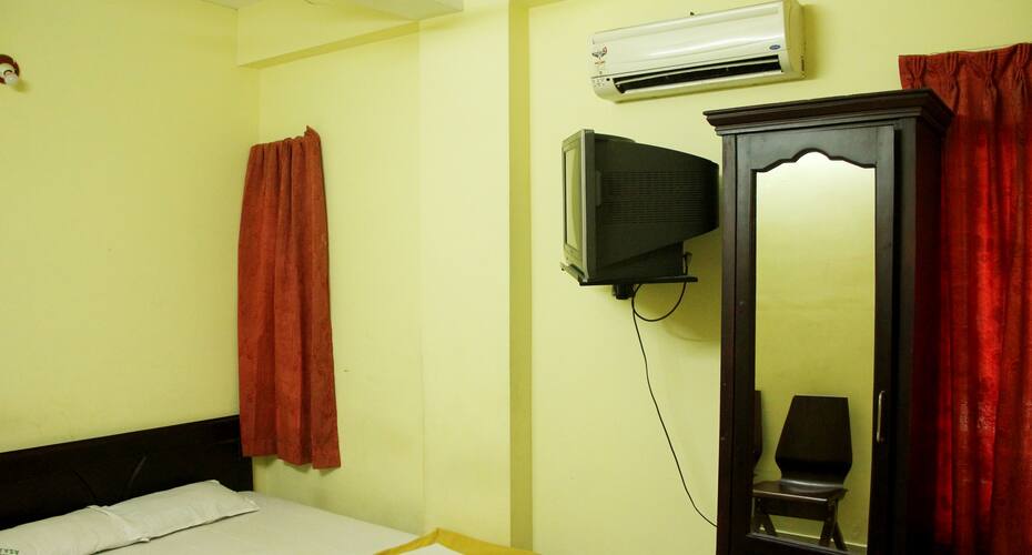 Malabar Plaza Cochin, Kochi 3